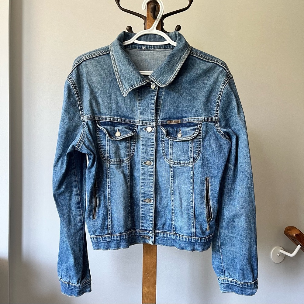 Women’s Jean Jacket